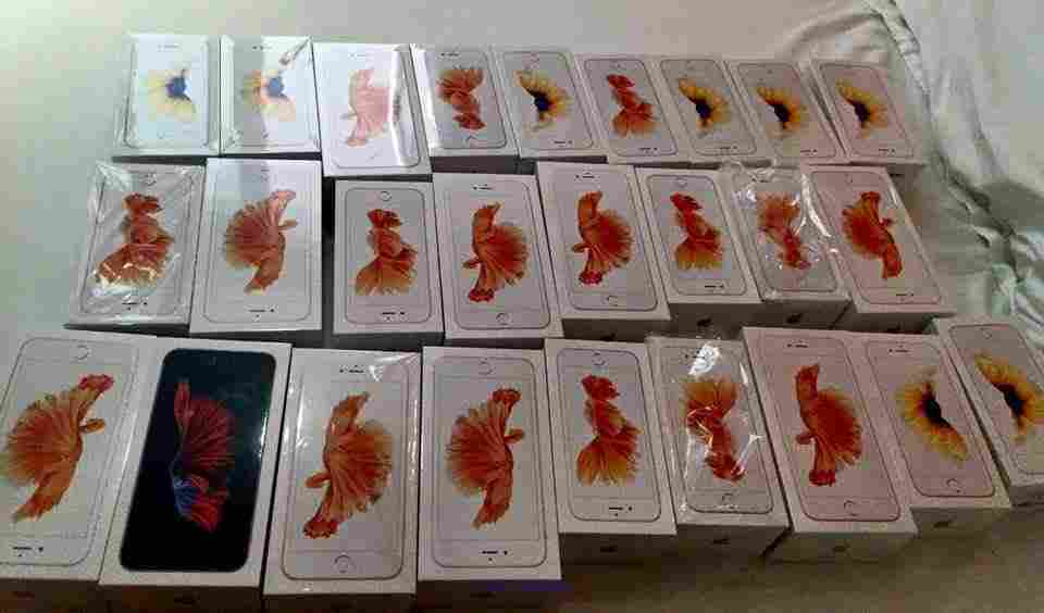 Apple iPhone 6S Plus - 64GB  Unlocked == $500