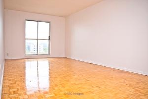 3 1/2 unfurnished (neighbors of hospitals and universities UQAM; McGil