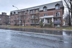 Condo fraichement rénové / recently renovated condo south shore