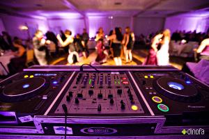Service de Dj et D'animation pour 370 $.