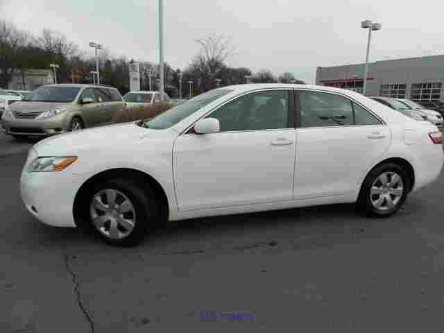 2009 Toyota Camry VERY CLEAN LEATHER