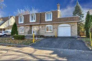 Huge 5 Bedroom 4 Bathroom Beautiful Home