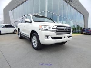 2016 TOYOTA LAND CRUISER