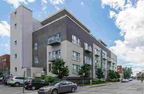 Sunny & Quiet Penthouse in Town of Mount-Royal !