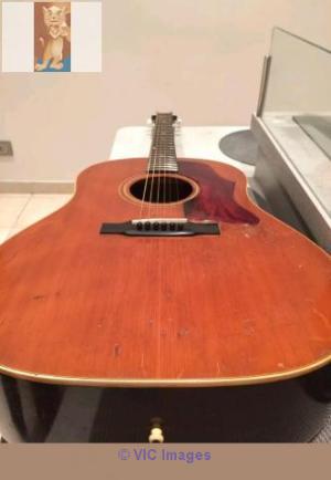 Gibson J50 guitar from 1969 almost new