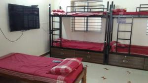 For Hotels / Lodging / Rooms / Paying Guest 709012102