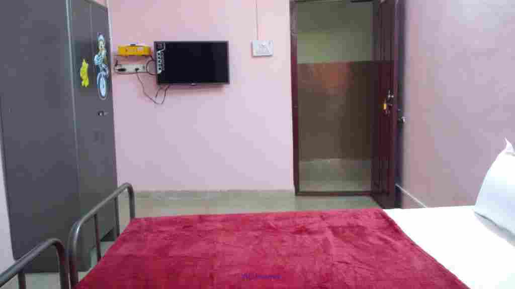 For Hotels / Lodging / Rooms / Paying Guest 709012102