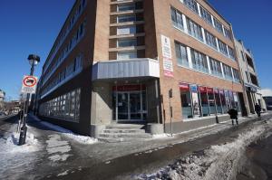 Espace Commercial ou Bureaux à louer *8,750 pi ca* au RDC et 4,000 pi 