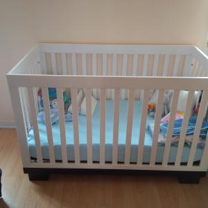 Baby Convertible Crib and Changing commode