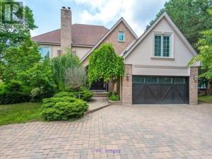 126 Cambridge Crescent Richmond Hill For Sale