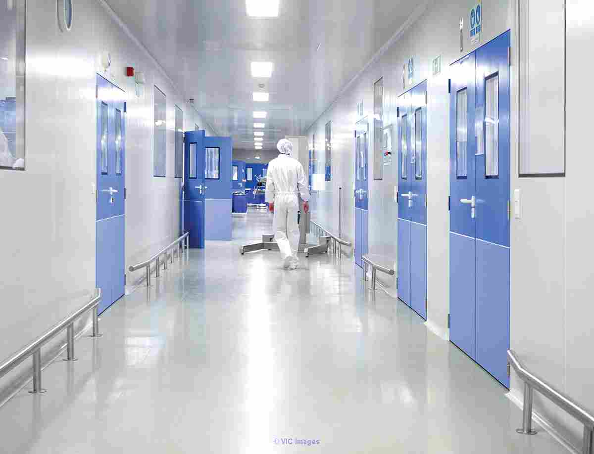 Cleanroom Door Manufacturer