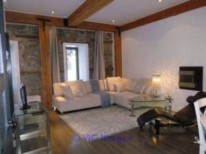 Townhouse in Historique Manor  in Stone on Water Front 