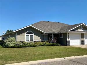 MOVE IN READY 2BED 2BATH