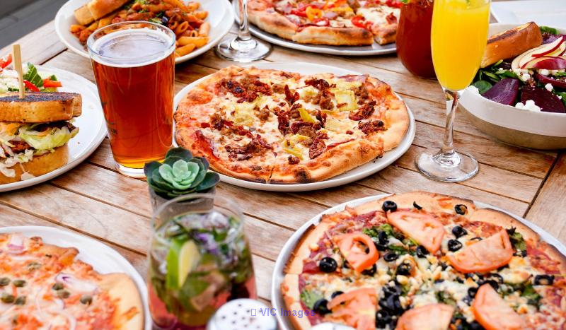 Santaluciapizzareginaeast: Pizza Services in Regina