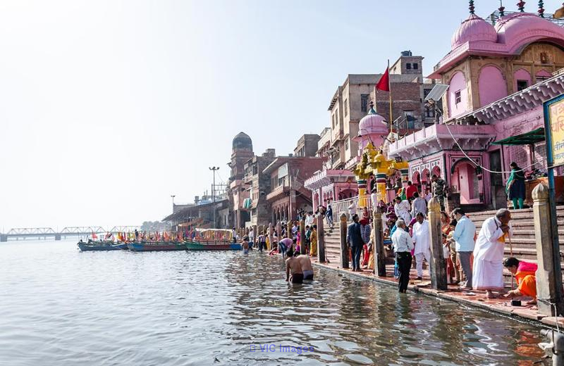 Explore  Shri Krishna Janmabhoomi Mathura Tour
