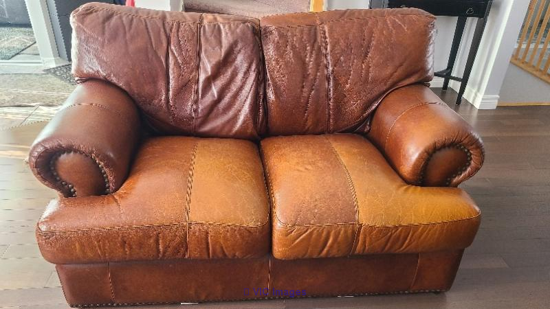 Leather sofa set