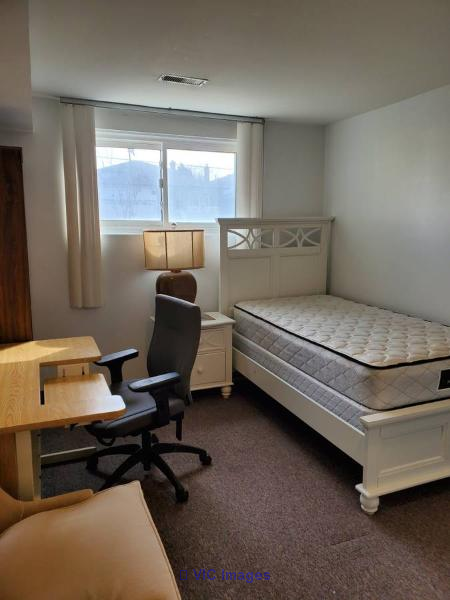 $650/ 1br -300ft2- Nice, Clean and Quiet 2-1/2 All included, Furnished