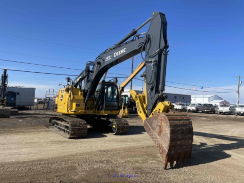 Used Excavators Auction in Alberta - Don't Miss Out!