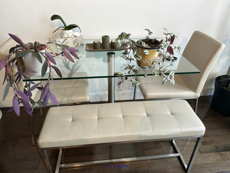 Elegant dining set with a side bench- Off white Leather