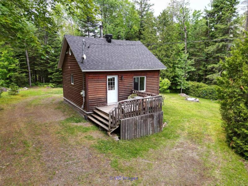 Chalet St-Alphonse Rodrigez immense terrain beaucoup potentiel