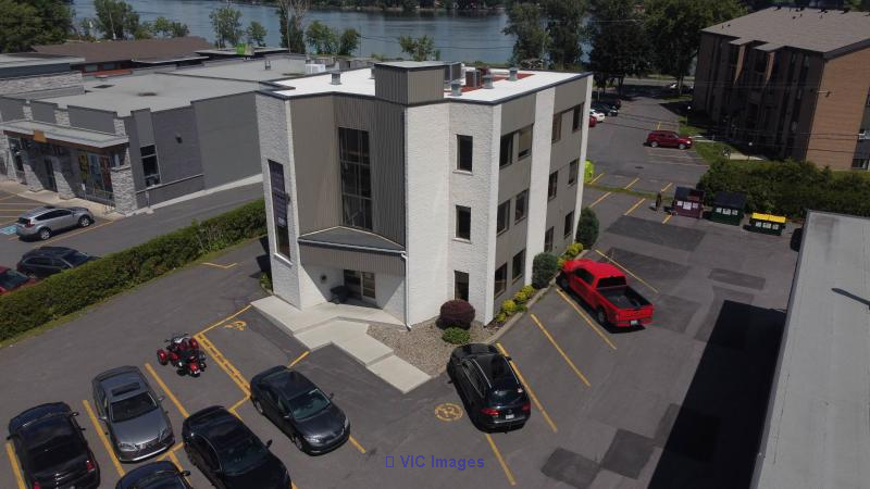 SAINT-JEAN Bureaux à louer 1500p2 au 3e étage
