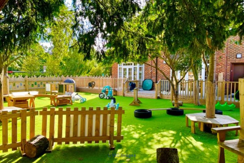 Manufacturer of playgrounds and outdoor spaces
