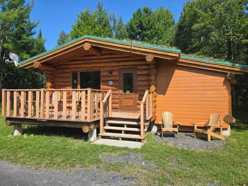 Chalet avec accès à un lac privé à louer en Beauce