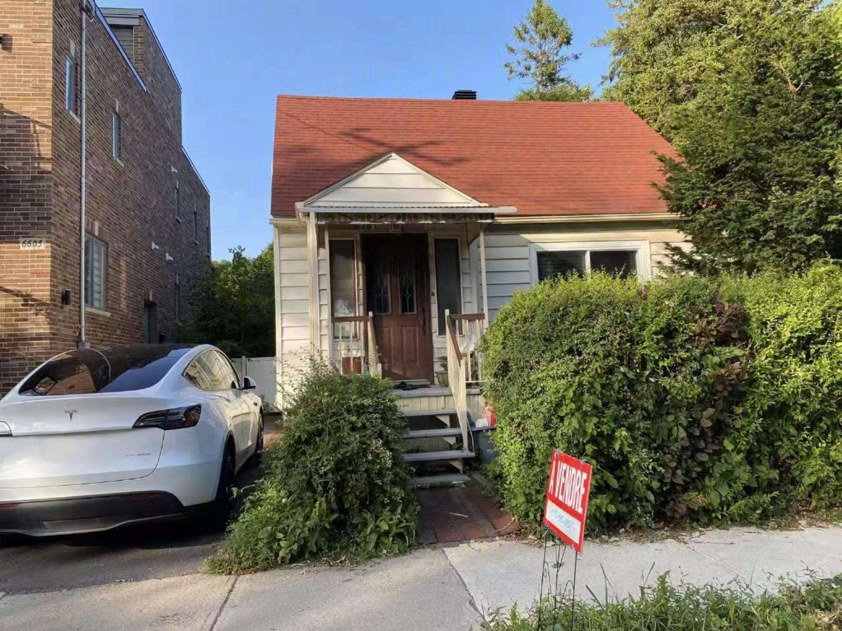 Detached home for sale by owner — 6581 Av. Clanranald, NDG— $720,000 final price