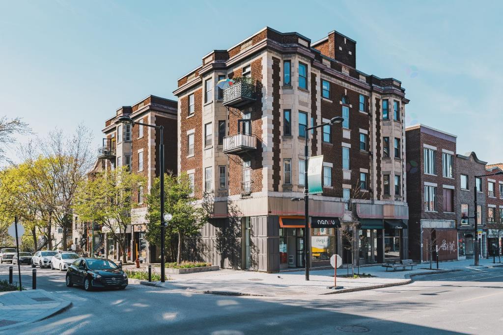Prime location 600 sqft for rent Outremont