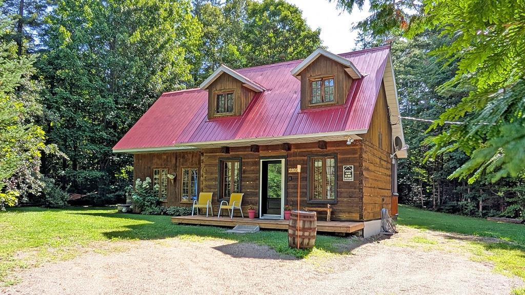 Ideal Chalet for Short-Term Rental in St-Damien