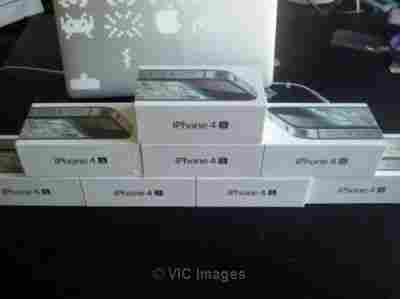  Apple iPhone 4S /4 32GB, B.B Porsche Design, iPad 2 64gb , B.B Torch, Samsung S2 BUY 2 GET 1