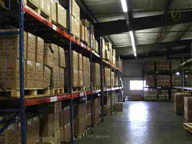 Montreal Distribution outle
