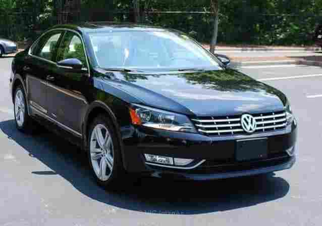 2012 Volkswagen Passat - Photo 1
