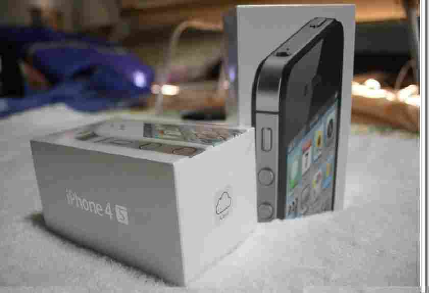 FOR SALE APPLE iPHONE 4S 64GB FOR JUST $300USD BUY 2 GET 1 FREE - Photo 1