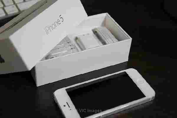 Brand New 100% Factory Unlocked iPhone 5 64gb,Samsung Galaxy SIV,BB Z10 - Photo 1