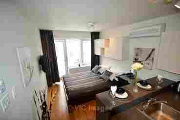Studio meublé au Plateau - Furnished studio on Plateau  Louer directement du proprietaire Maintenant disponible Superficie de logement : Débute à 270 pieds carrés Bail courte et longue durée disponibl - Photo 1