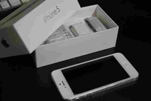 Offer Brand New Latest iPhone 5 (Buy 2 get 1) @$450USD::::::: Add on skype: appletrust.01 - Photo 1