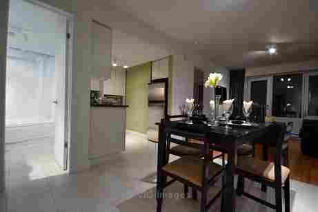 3 1/2 meublé au Plateau - Furnished 3 1/2 on Plateau  Rented directly from owner Now available Size of accommodation: Starts at 500 square feet Included in price: bed with bedding, table, stove, refri - Photo 1