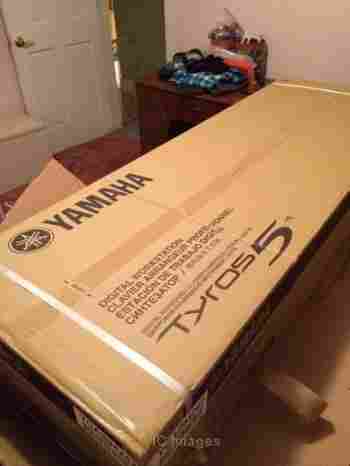 Buy New:- Yamaha Tyros 5 keyboard / Korg pa3x pro keyboard