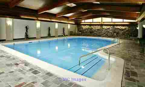 2 MONTHS FREE - WESTMOUNT LUXURY CONDO - POOL - GYM - DOORMAN - Photo 2