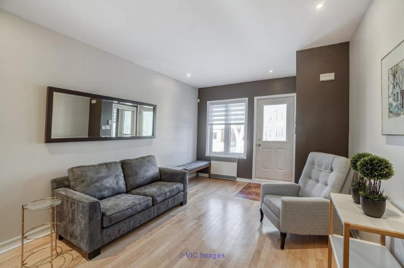 Townhouse with parking in Ahuntsic Housing houses, apartments