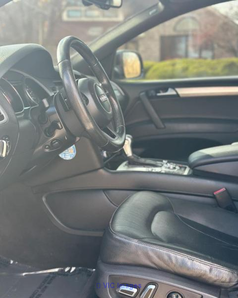 2015 Audi Q7 S Line - Luxury SUV in Excellent Condition - Photo 3