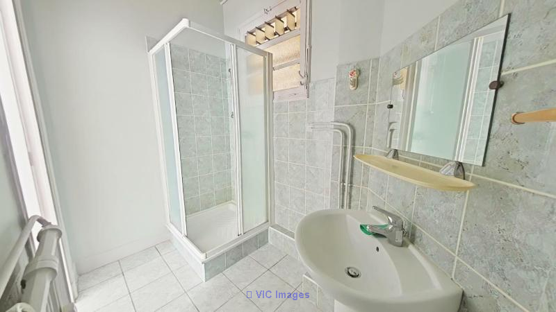 Location appartement 3 pièces 69 m² - Photo 2