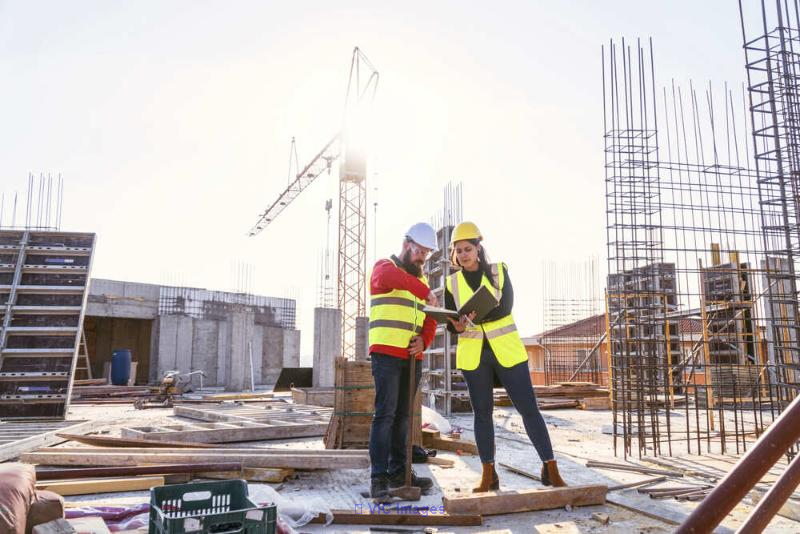 Commercial flat roofing company in Quebec