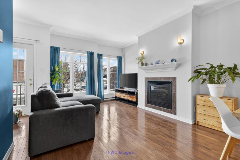 🏡 NOUVEAUTÉ | GRAND CONDO SUR 2 ÉTAGES À VENDRE  ÎLE DE MONTRÉAL ✨ - Photo 2
