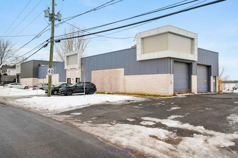 Industrial Building (Office and Warehouse) for Lease  St-Hubert - Photo 3