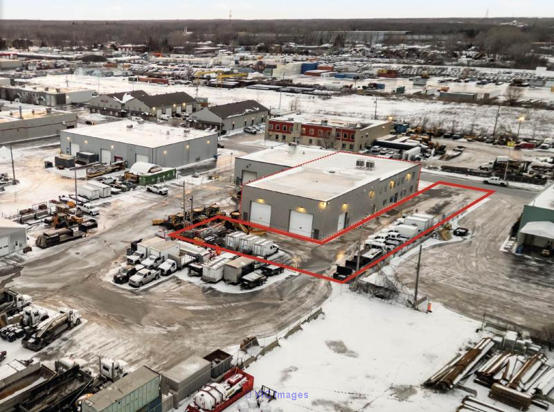 Office and Industrial Space 3,453 to 14,183 sq. ft. Sainte-Catherine - Photo 2