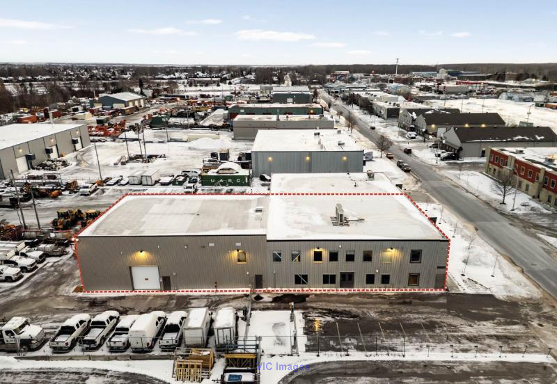 Office and Industrial Space 3,453 to 14,183 sq. ft. Sainte-Catherine - Photo 3