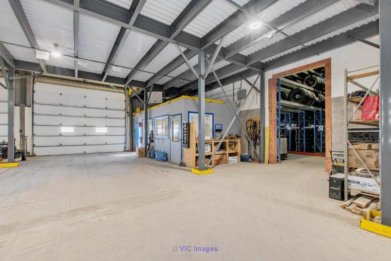 Large Subdividable Warehouse  Mirabel Industrial Park - Photo 3
