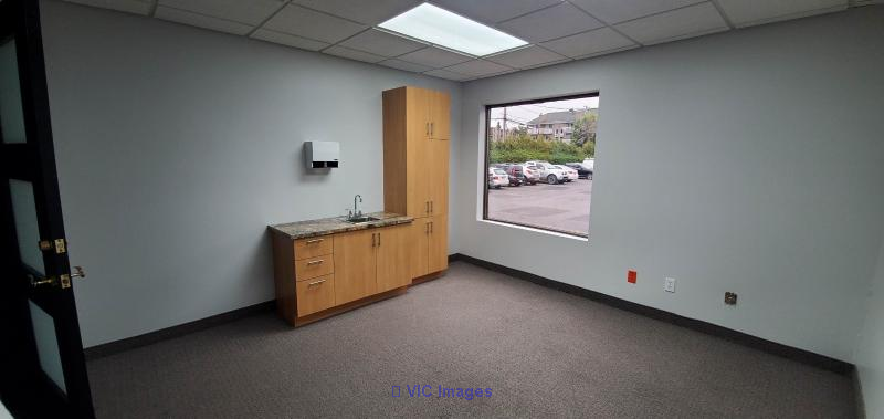 SAINT-JEAN Bureaux à louer 1500p2 au 3e étage - Photo 3